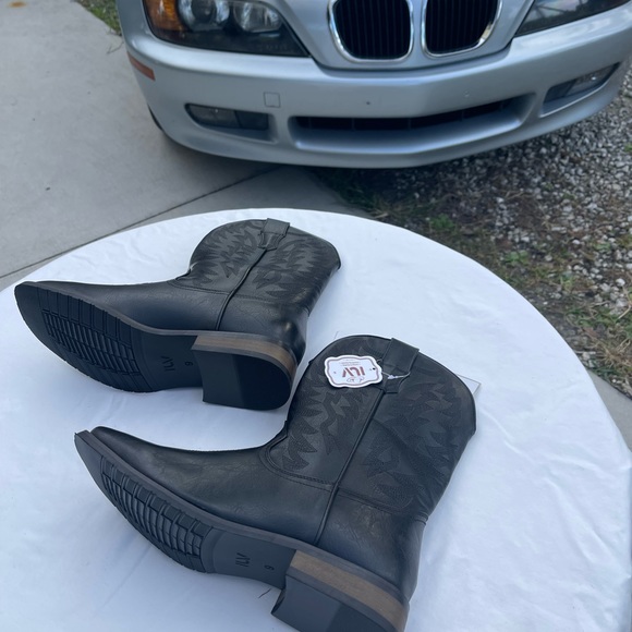 IUV Cowboy Boots - Picture 8 of 14